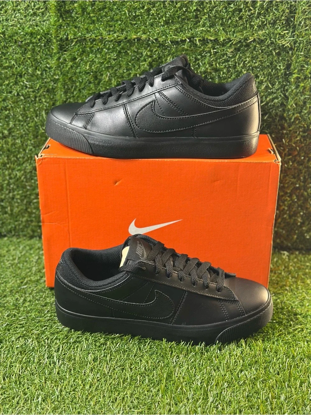 NIKE MATCH SUPREME LEATHER, SIZE 7.5 MENS, COLOR, BLACK/ GUM- LIGHT BROWN, NEW